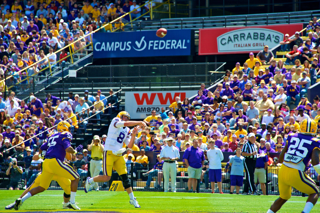 Qb Rivers throw a good pass down the field/