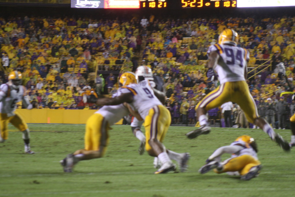 up up and away ihere comes Danielle Hunter !