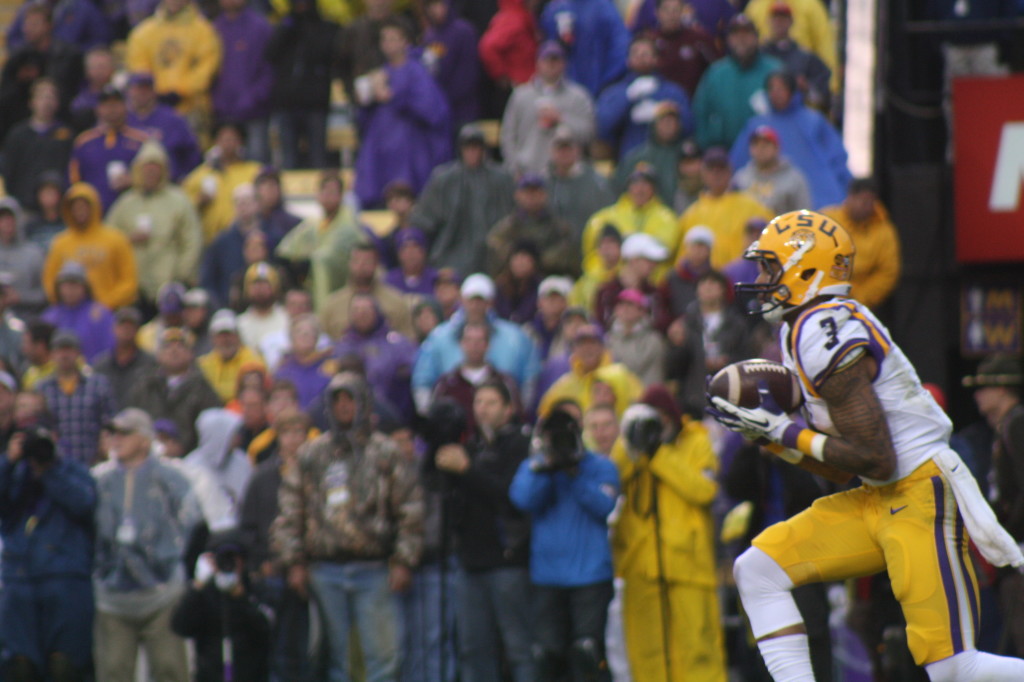 no.3 Beckham,Jr returns a kickoff.