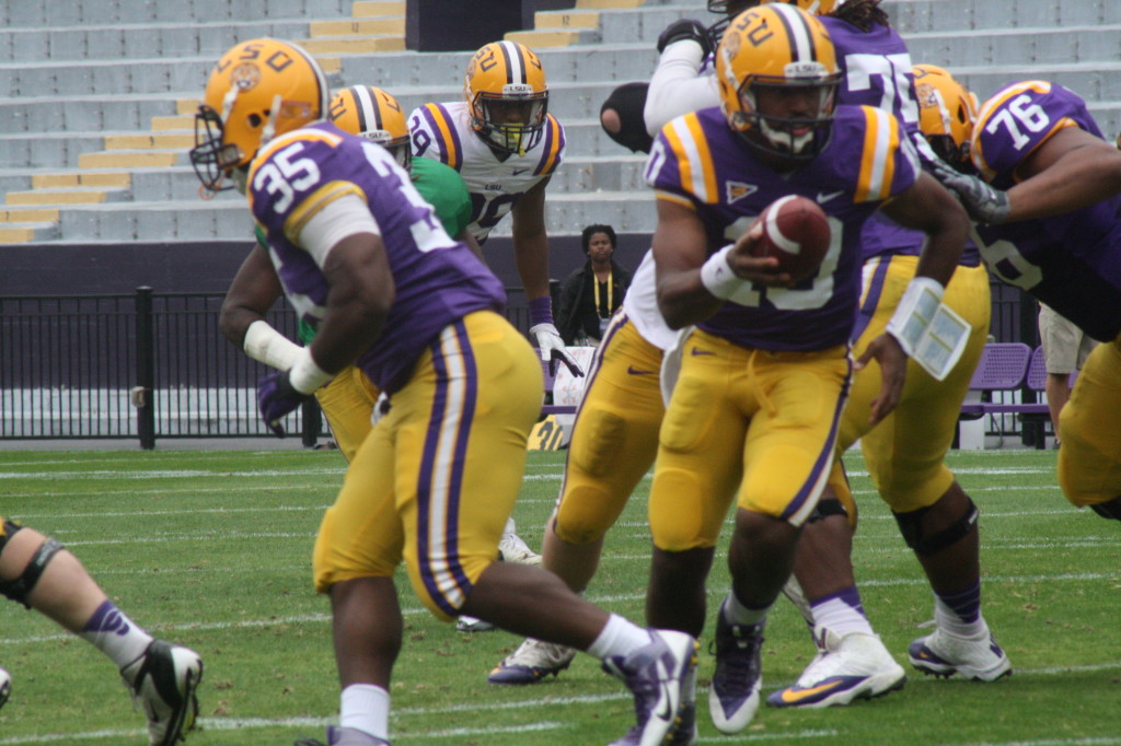 QB Anthony Jennings goes to hand the ball off.