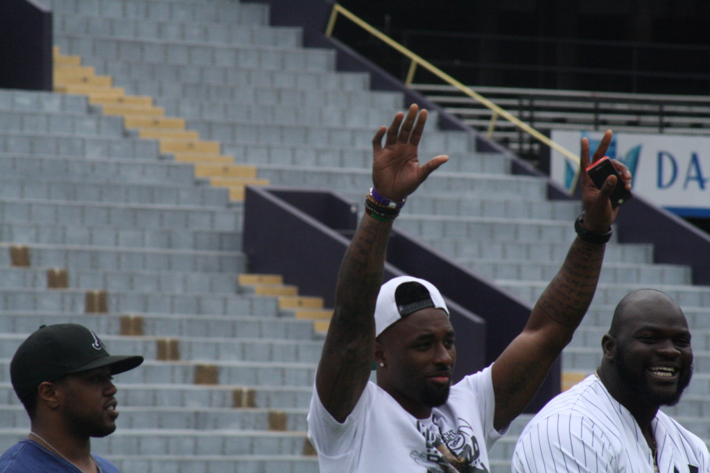 WR Jarvis Landry waves at the crowd