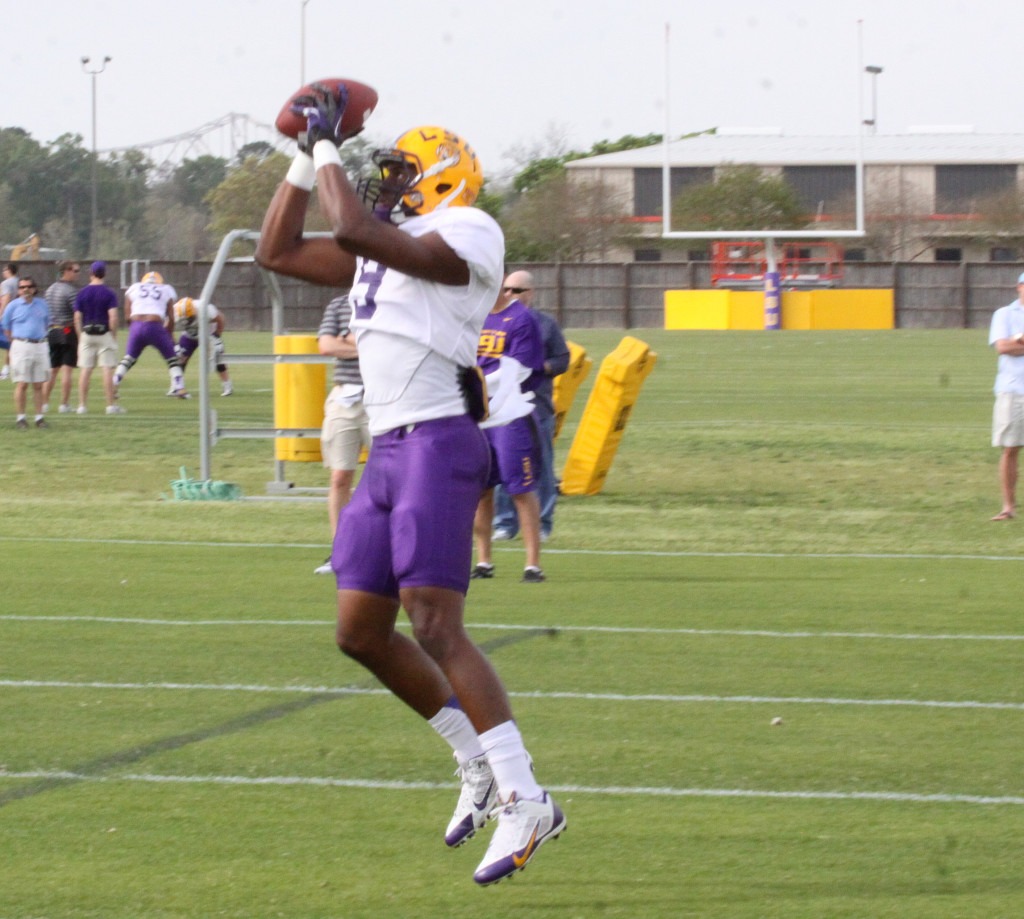 Wr John Diarse makes a good catch.
