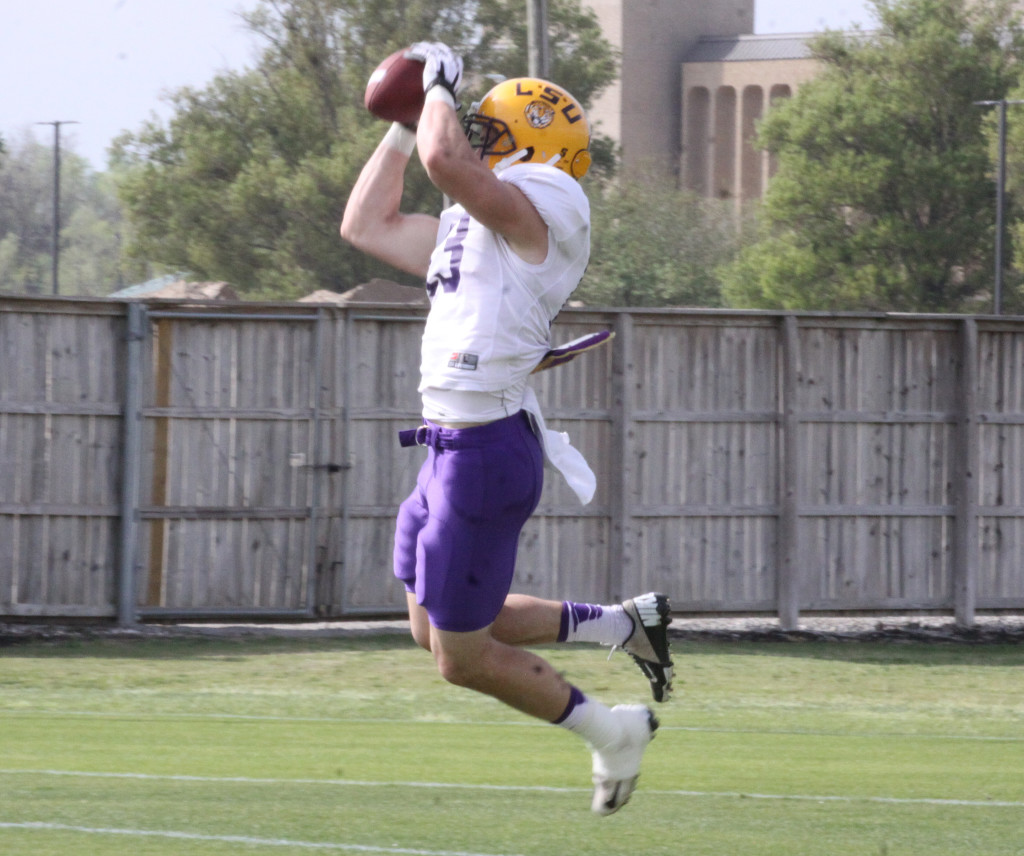 Wr Jason LaBorde makes a good catch.