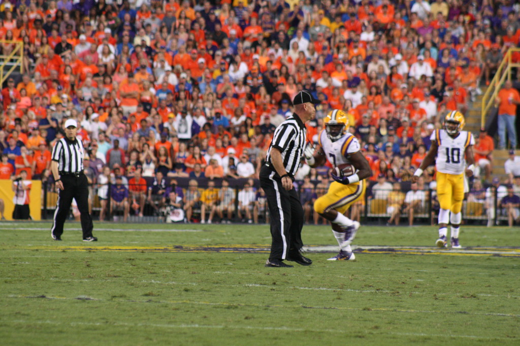 Rb Fournette is off to the races.