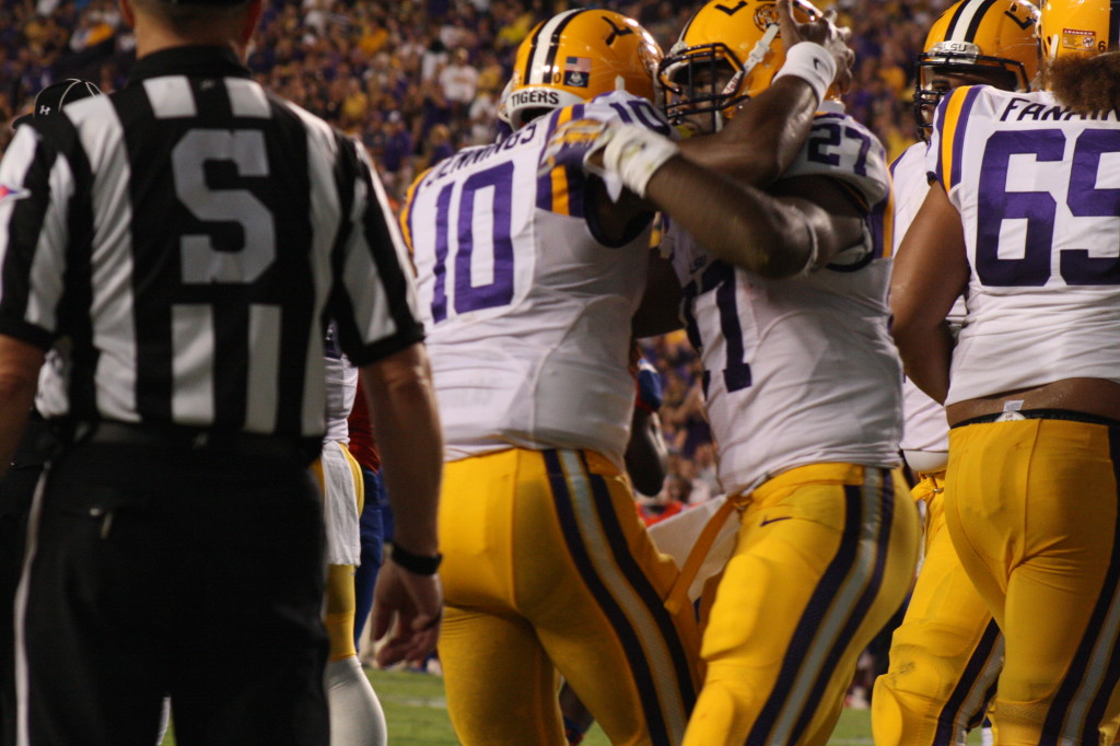 QB Jennings congrats Hillard on a 2 pt conversion