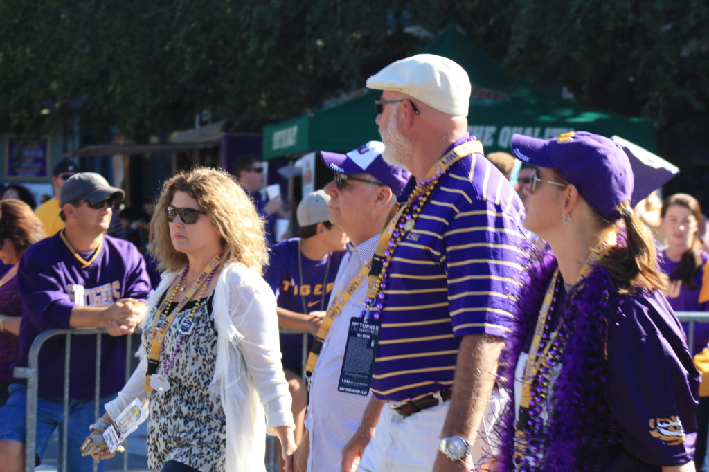 LSU Fans walking down to Tiger Stadium