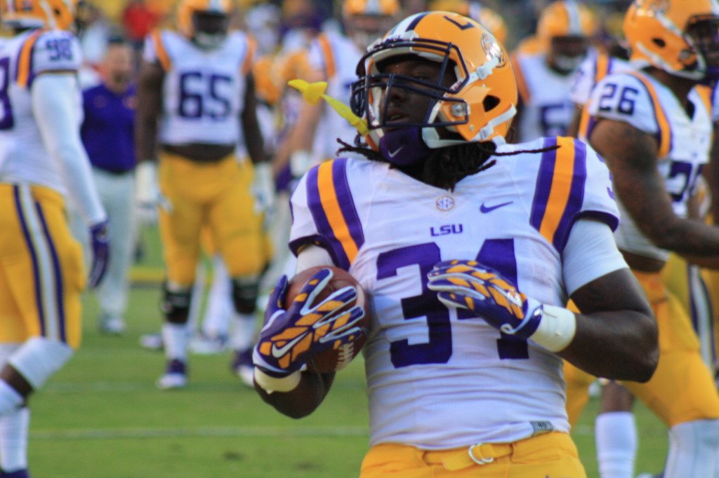LSU rb Williams warming up for Ole Miss, 