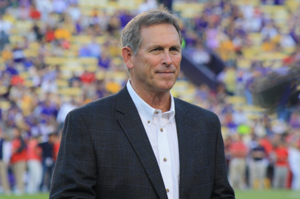 Former LSU qb Bert Jones is honored at the LSU vs Ole Miss Game, LSU beat no.3 Ole Miss 10-7 