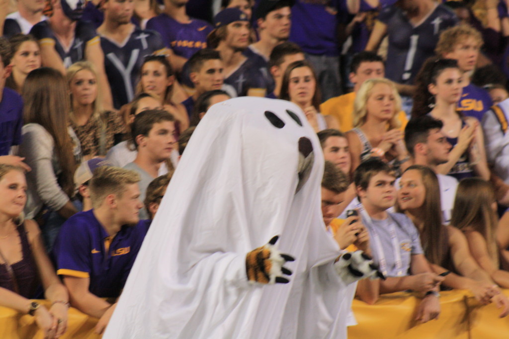 Mike the Tiger was trying to scare the Ole Miss Football team, BOO .......  I am sure Mike left that up to the LSU D, as they scared Bo Wallace into a bunch of over thrown passes.