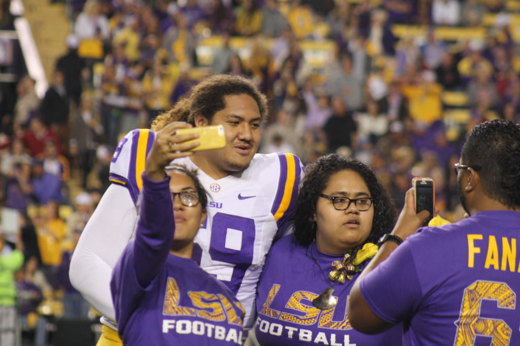 More pics for Hoko AND HIS FAMILY.