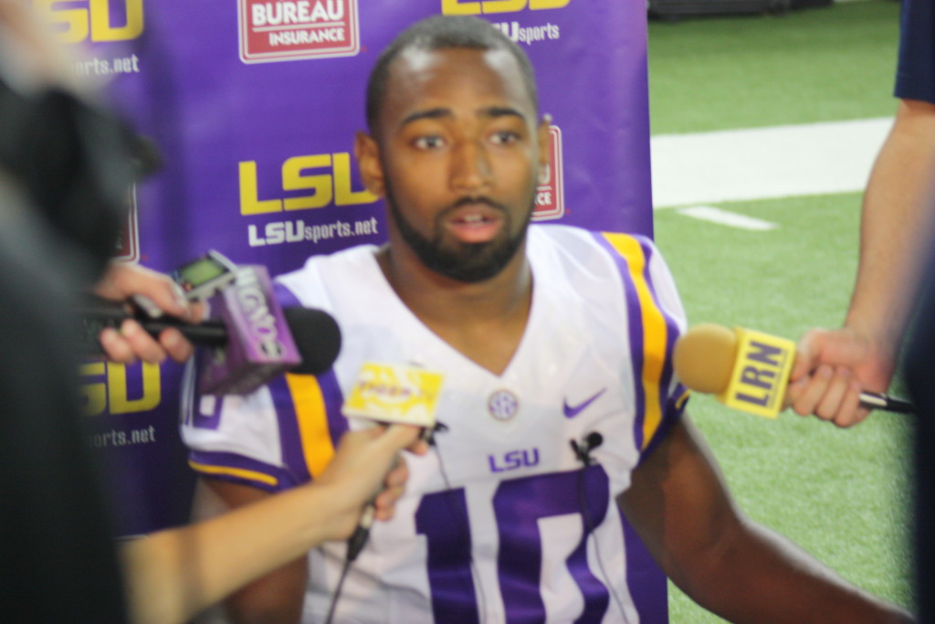 LSU QB Anthony Jennings talking to the media.