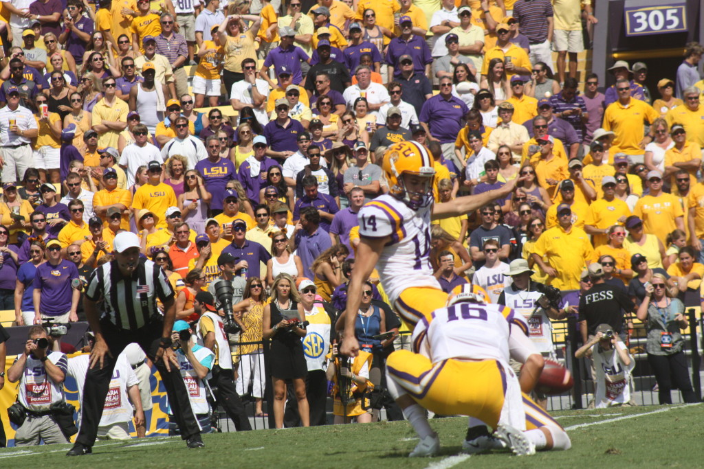 LSU Delahoussaye for the extra point.