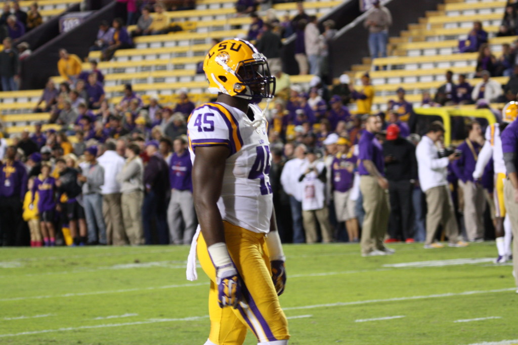 LSU lb Deion Jones will have to help stop the run today vs Ole Miss.