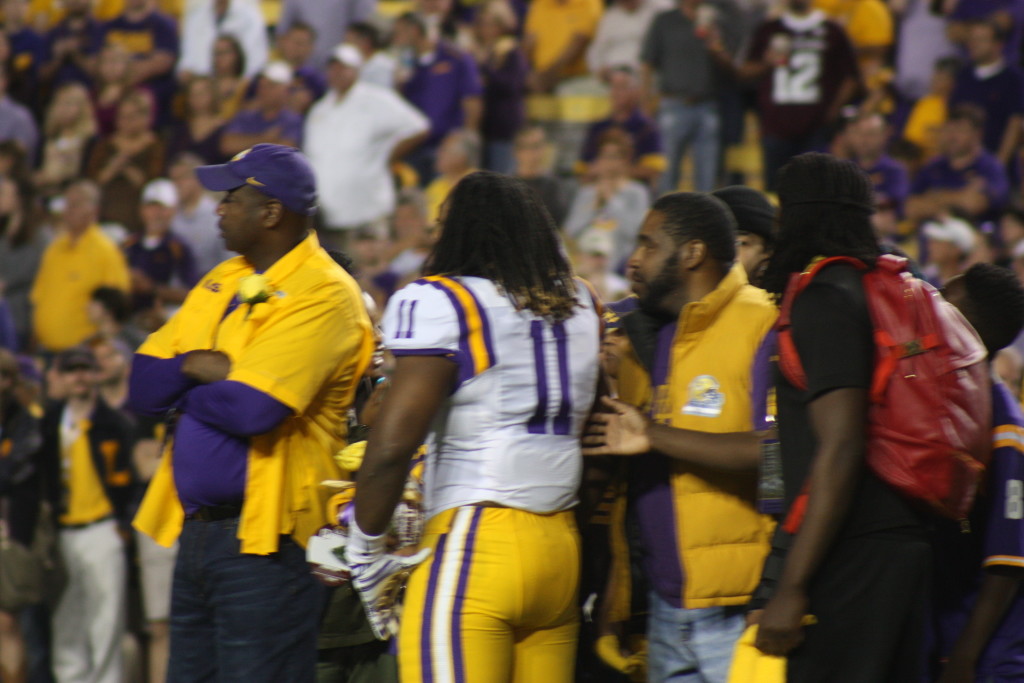 LB Lamar Louis hangs out with his family.