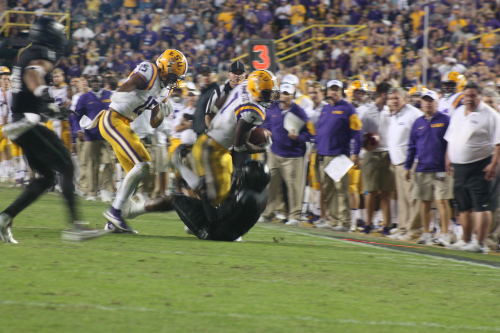 LSU Fournette is always running over a Aggie, they just seemed to get in his way.
